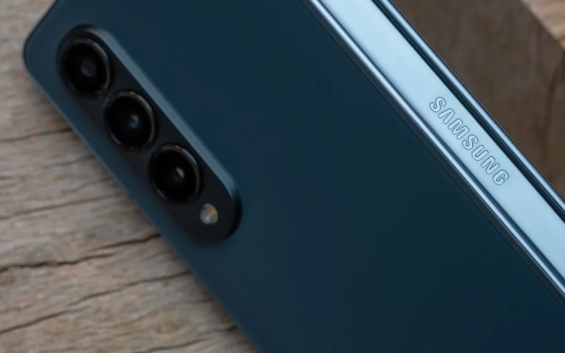 Samsung: la soluzione per la piega dei foldable la offre Apple