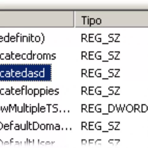 Windows: consentire la formattazione di unità rimovibili a tutti gli utenti