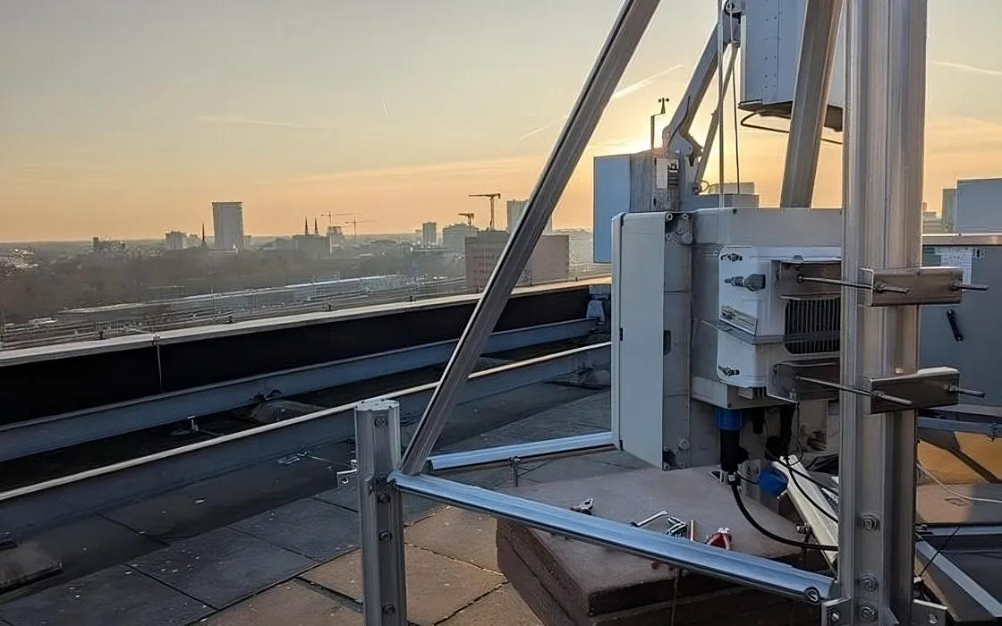 Wireless ottico a 5,7 Tbps: la rivoluzione FSO di Eindhoven che ridefinisce le reti urbane del futuro