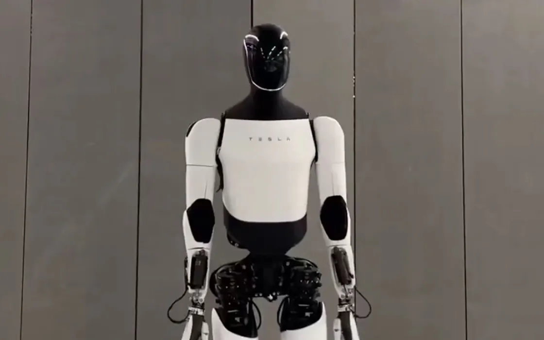 Tesla Optimus: il robot umanoide balla e stupisce