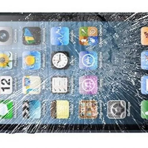 Apple, uno sconto anche a chi consegna iPhone danneggiati