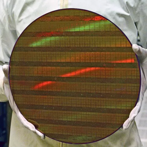 GlobalFoundries realizzerà chip per AMD a 7 nm con frequenza di clock pari a 5 GHz