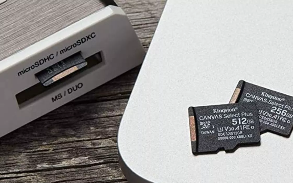 Scheda micro SD Kingston Canvas Select Plus da 128 GB e adattatore a 10 euro su Amazon