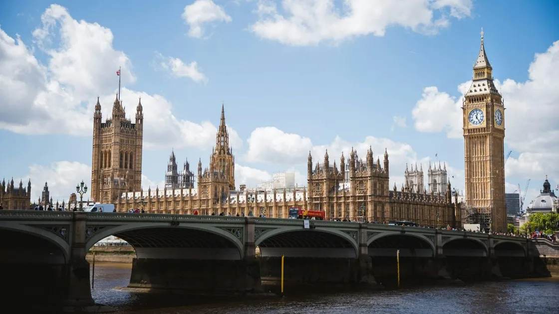 eSIM per un viaggio a Londra quest'estate: 15% di sconto da Airalo
