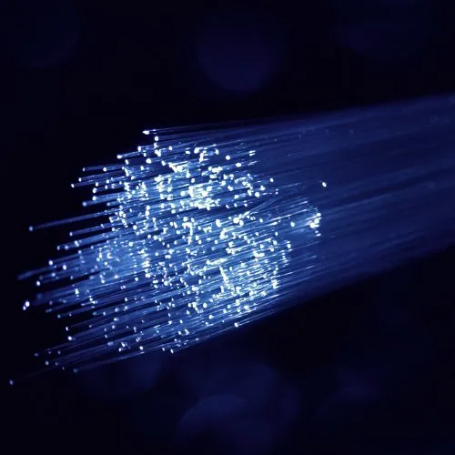 Copertura fibra ottica TIM: si potranno usare le infrastrutture per la fornitura di elettricità e altri servizi