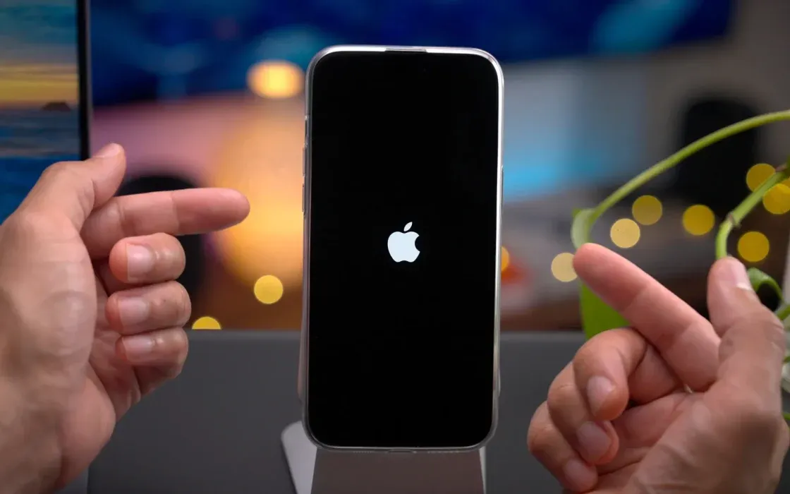 Alcuni iPhone si spengono di notte senza motivo: le segnalazioni