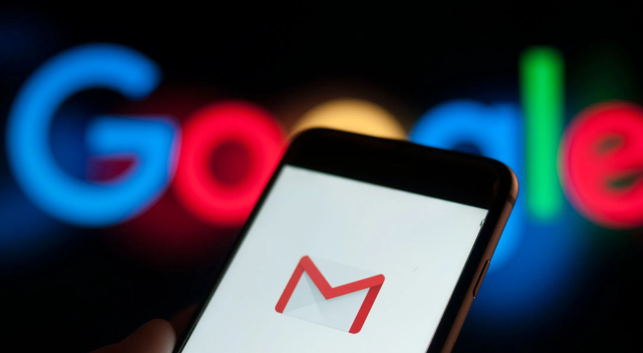 Anteprima: Gmail introduce AI Overviews: la ricerca email diventa conversazionale