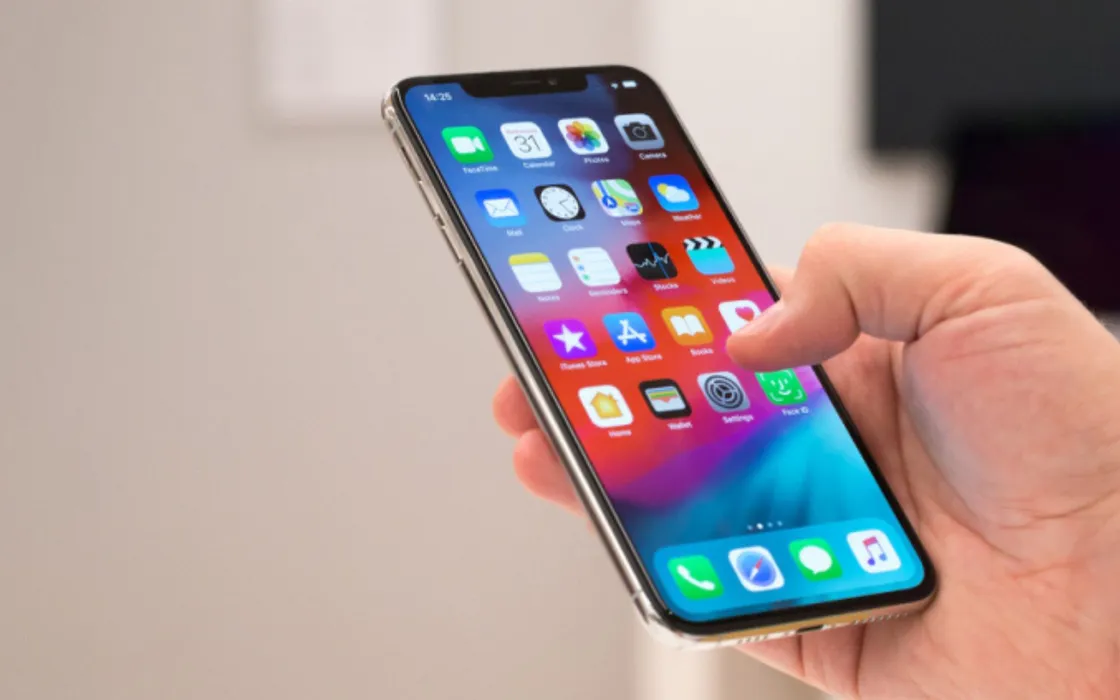iPhone SE 4: Apple pensa ad un display OLED tutto nuovo