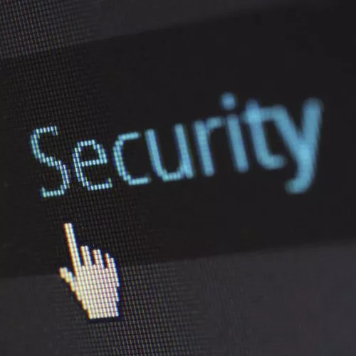 Le porte più bersagliate dai criminali informatici: sicurezza sui server e sul cloud